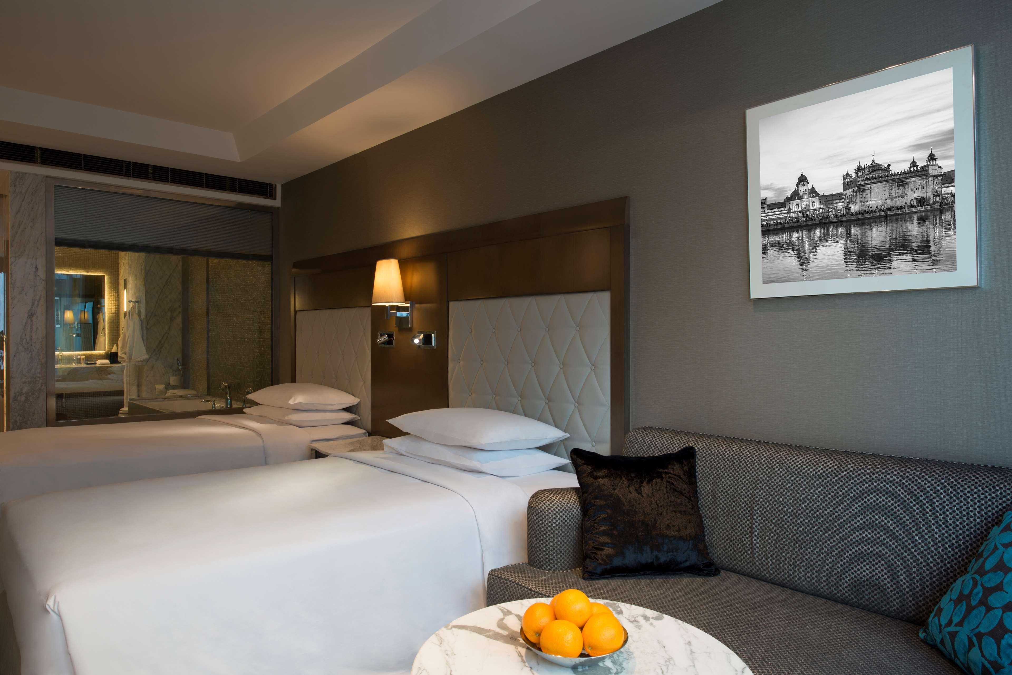 Hotel Hyatt Regency Ludhiana Extérieur photo